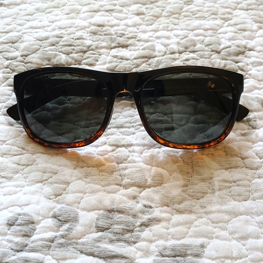 Nomad sunglasses 🕶
